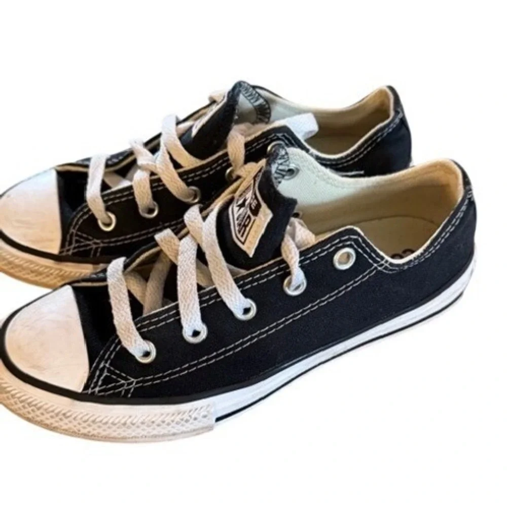 Converse Chuck Taylor All Star Low‎ Top Black White Kids Sneakers Size 1.5Y